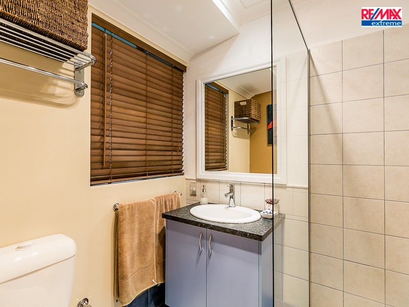 45 Chartwell Bend, Hocking WA 6065