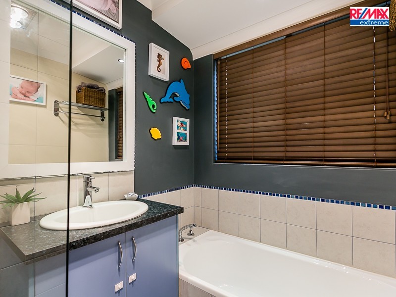 45 Chartwell Bend, Hocking WA 6065