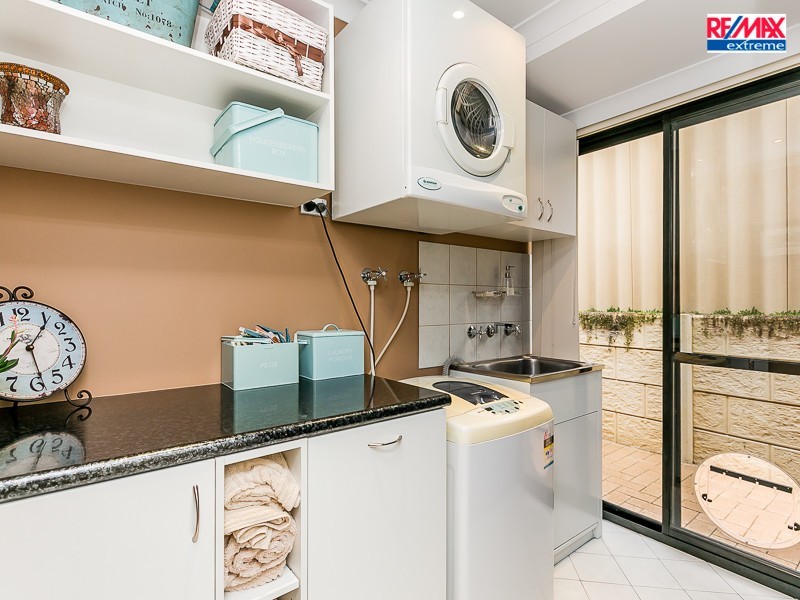 45 Chartwell Bend, Hocking WA 6065