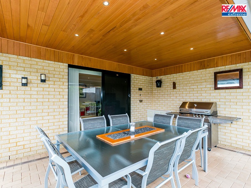 45 Chartwell Bend, Hocking WA 6065