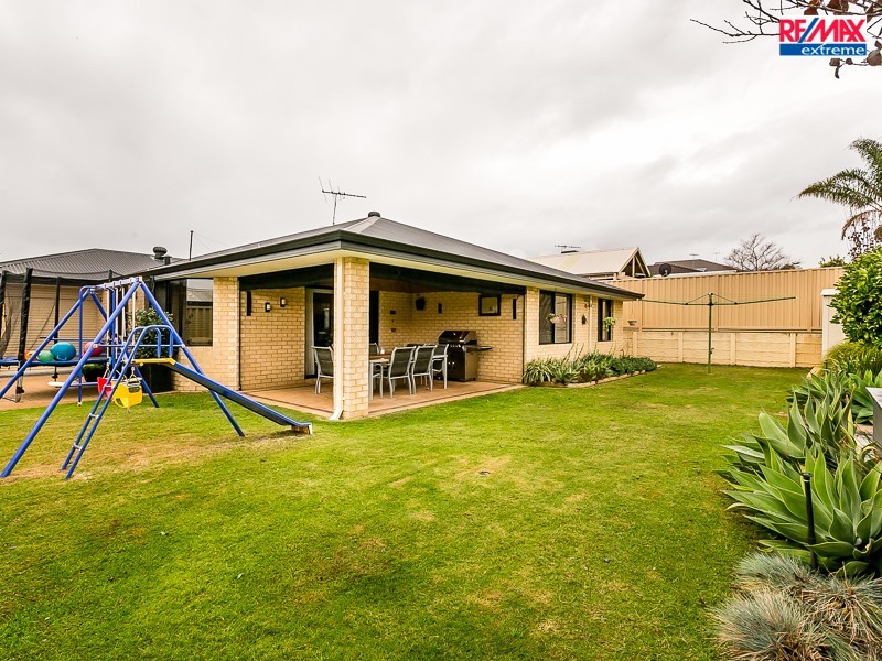 45 Chartwell Bend, Hocking WA 6065