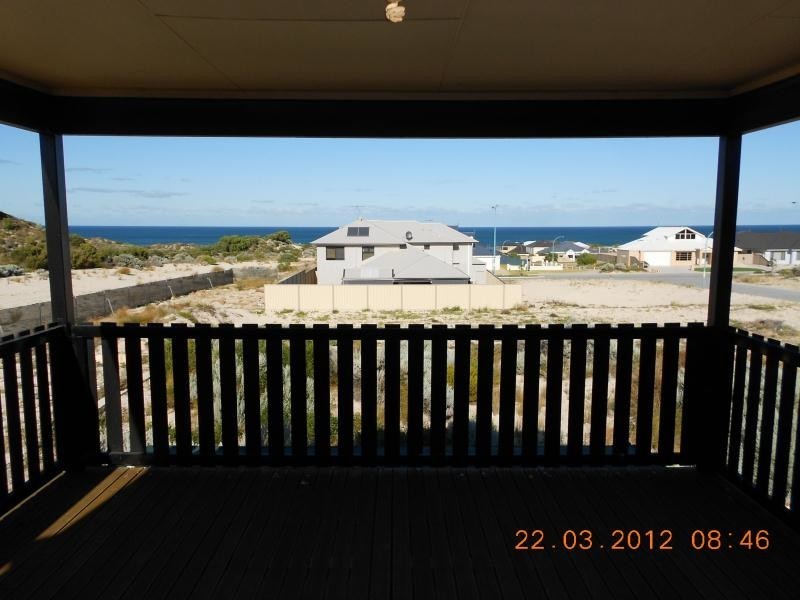 8 Bream Way, Yanchep WA 6035