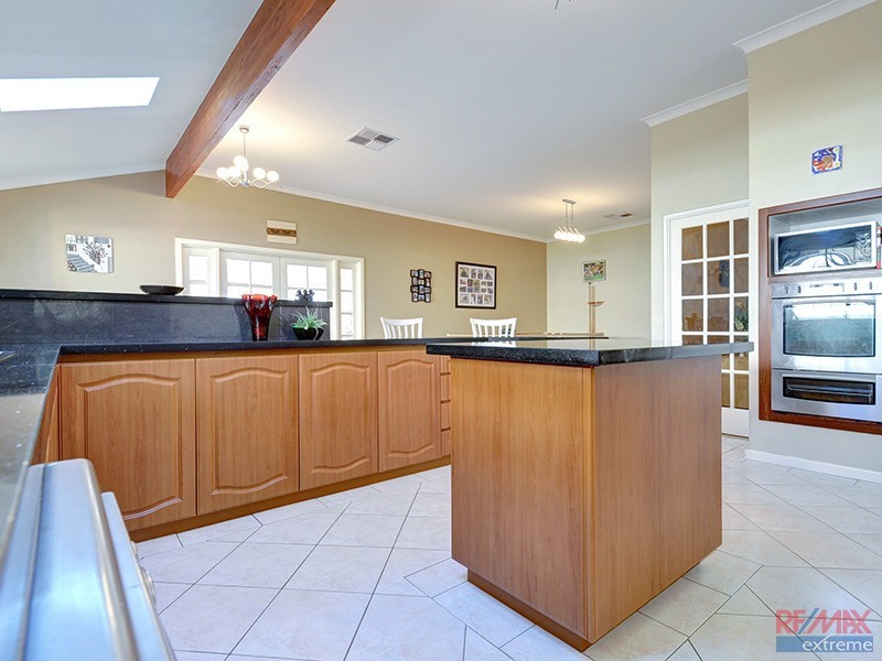 162 Kinross Drive, Kinross WA 6028