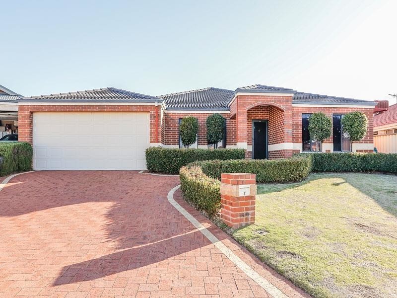 8 Manitoba Court, Joondalup WA 6027