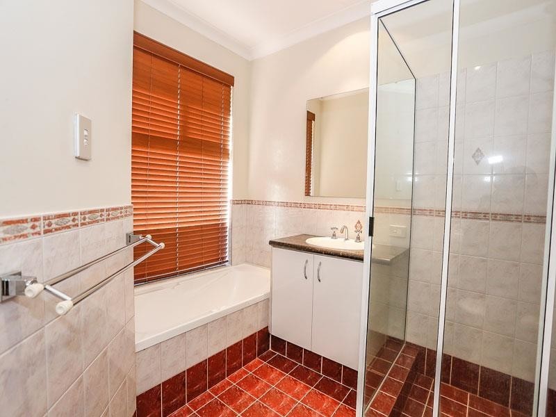 8 Manitoba Court, Joondalup WA 6027