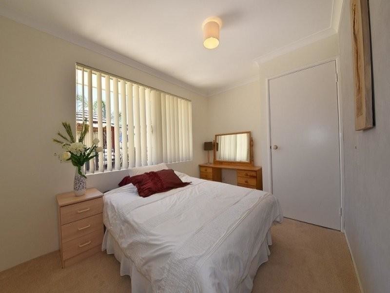 54 Cheriton Drive, Carramar WA 6031