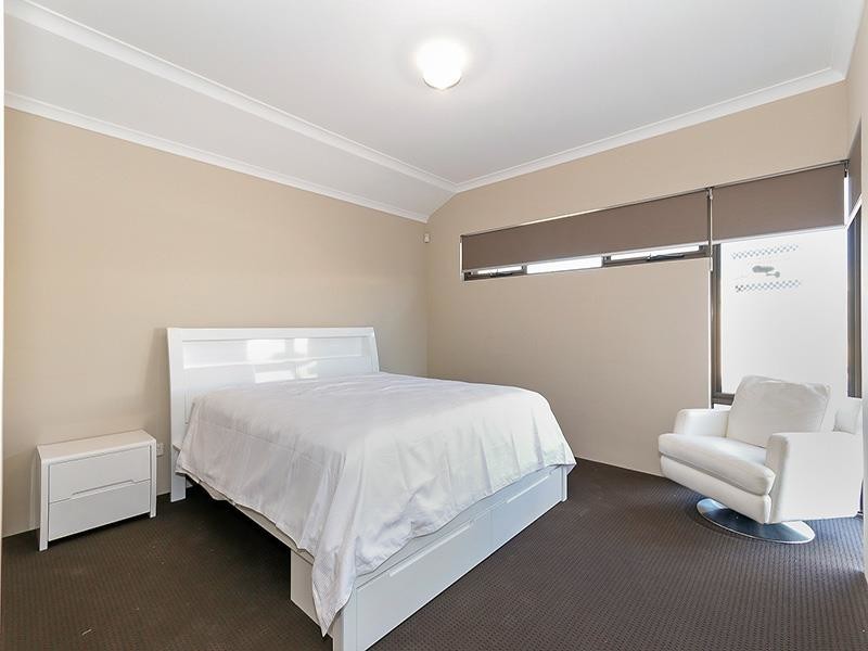 3 Citrine Street, Eglinton WA 6034