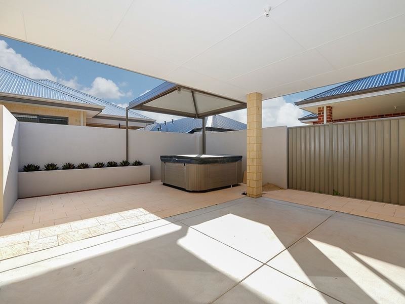 3 Citrine Street, Eglinton WA 6034