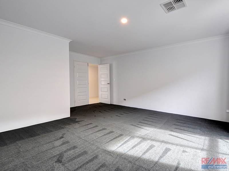 48 Farnham Pass, Alkimos WA 6038