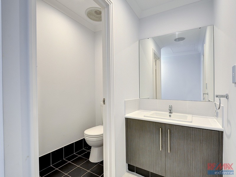 48 Farnham Pass, Alkimos WA 6038