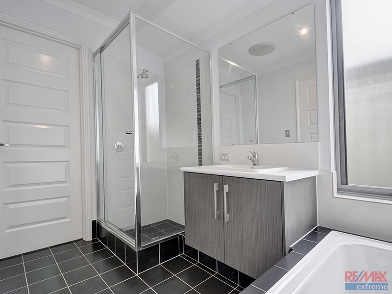 48 Farnham Pass, Alkimos WA 6038