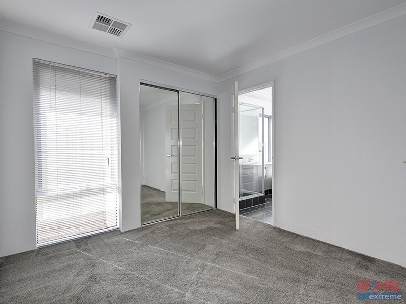 48 Farnham Pass, Alkimos WA 6038