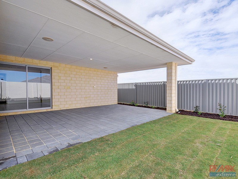 48 Farnham Pass, Alkimos WA 6038