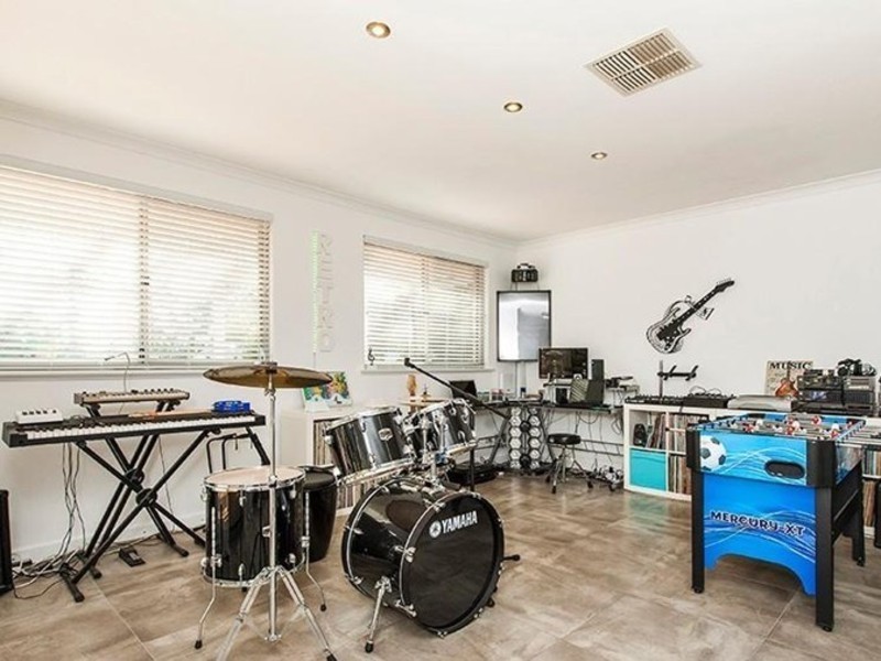 85 Bacchante Circle, Ocean Reef WA 6027