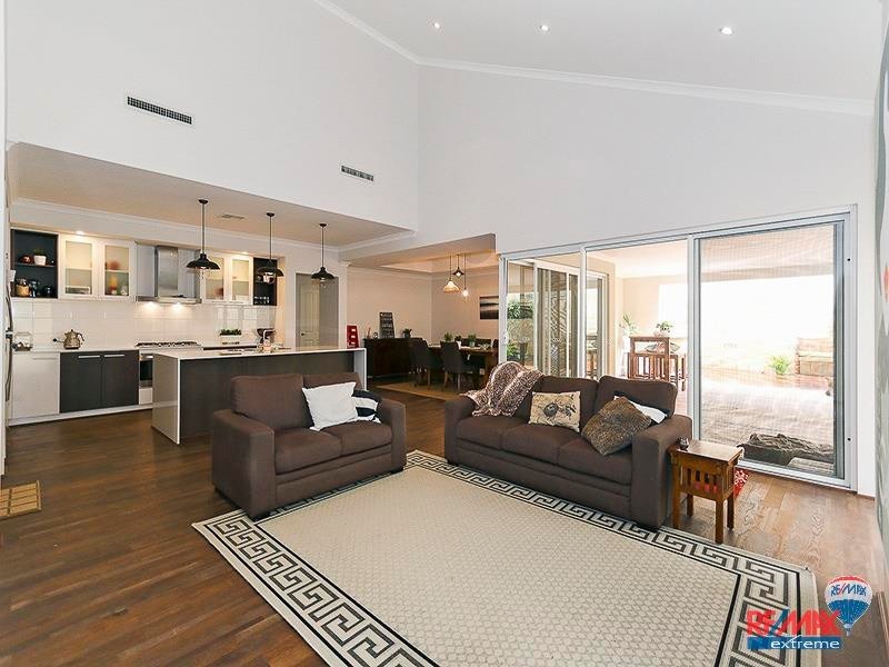 4 Chine Way, Alkimos WA 6038