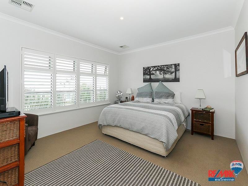 4 Chine Way, Alkimos WA 6038