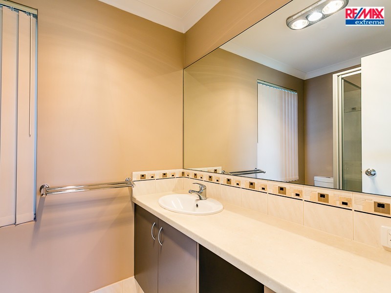 8 Fedamore Approach, Ridgewood WA 6030
