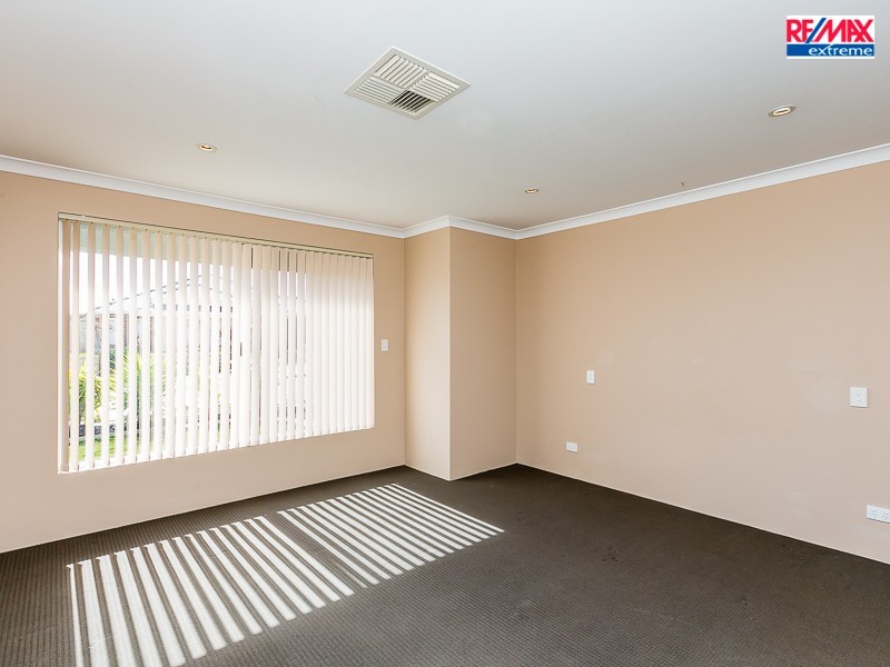 8 Fedamore Approach, Ridgewood WA 6030