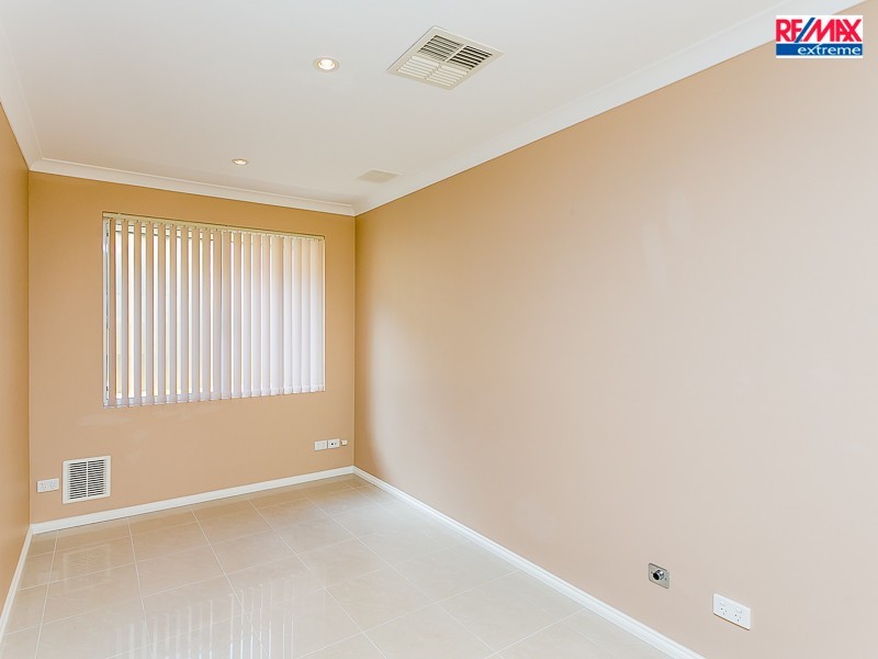 8 Fedamore Approach, Ridgewood WA 6030
