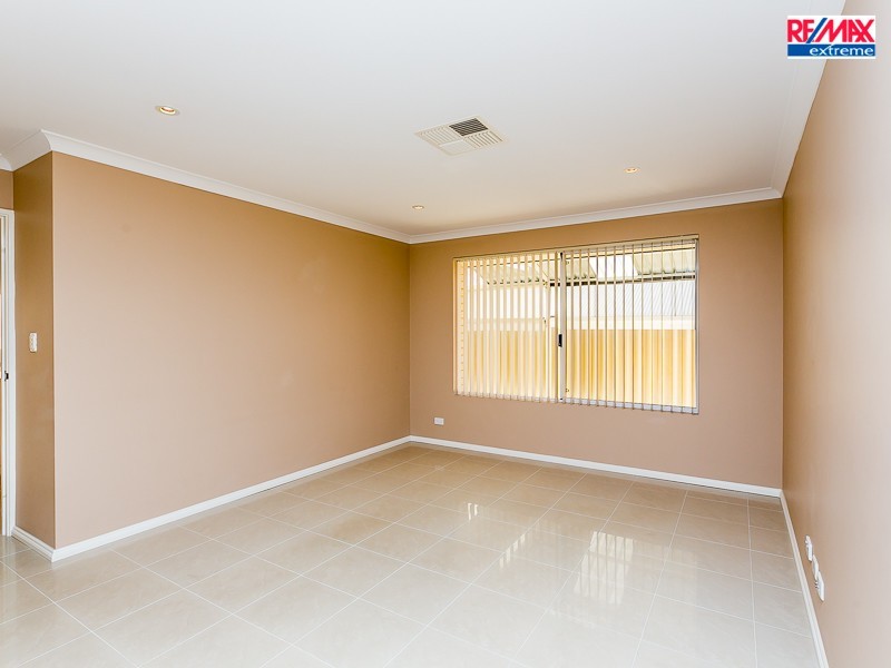 8 Fedamore Approach, Ridgewood WA 6030