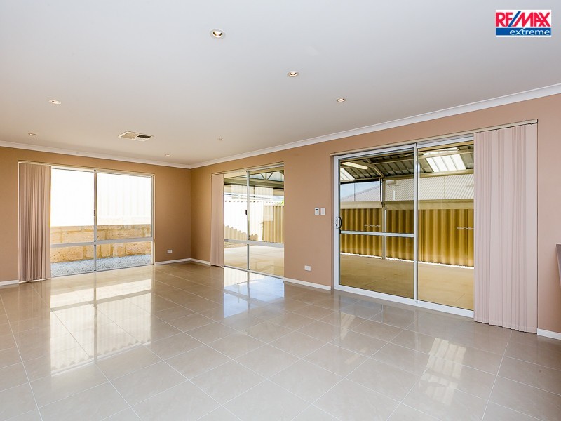 8 Fedamore Approach, Ridgewood WA 6030