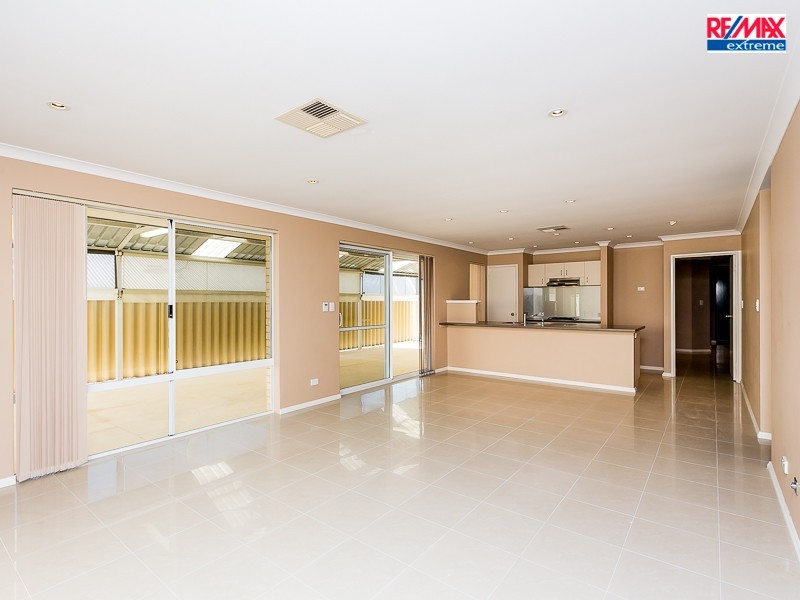 8 Fedamore Approach, Ridgewood WA 6030