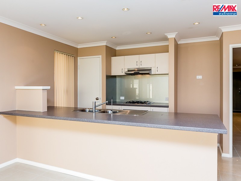 8 Fedamore Approach, Ridgewood WA 6030