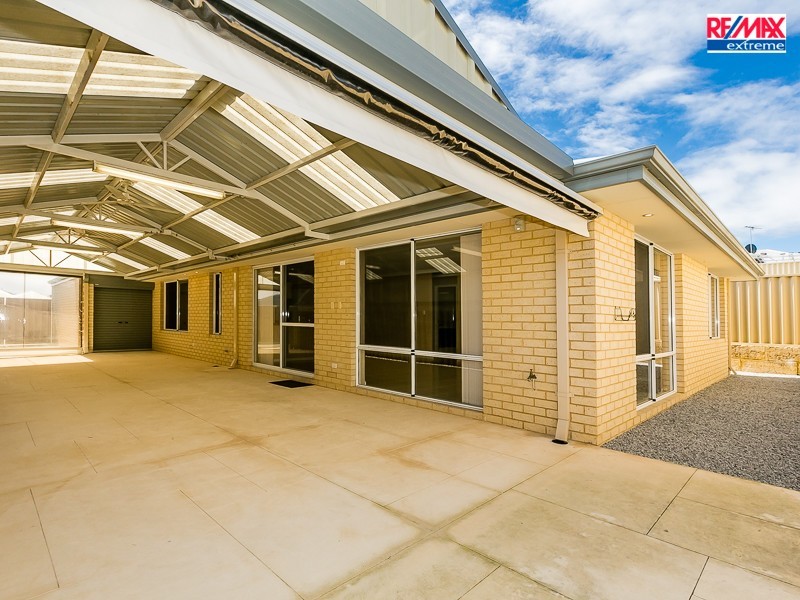 8 Fedamore Approach, Ridgewood WA 6030