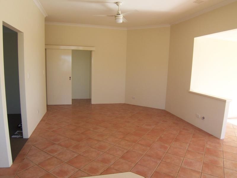 22 Duncombe Grove, Quinns Rocks WA 6030