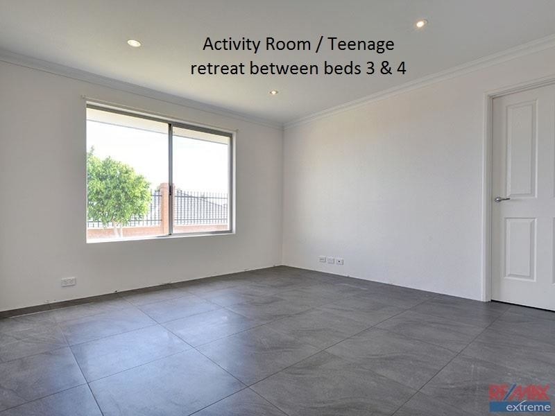 16 Cyandra Loop, Banksia Grove WA 6031