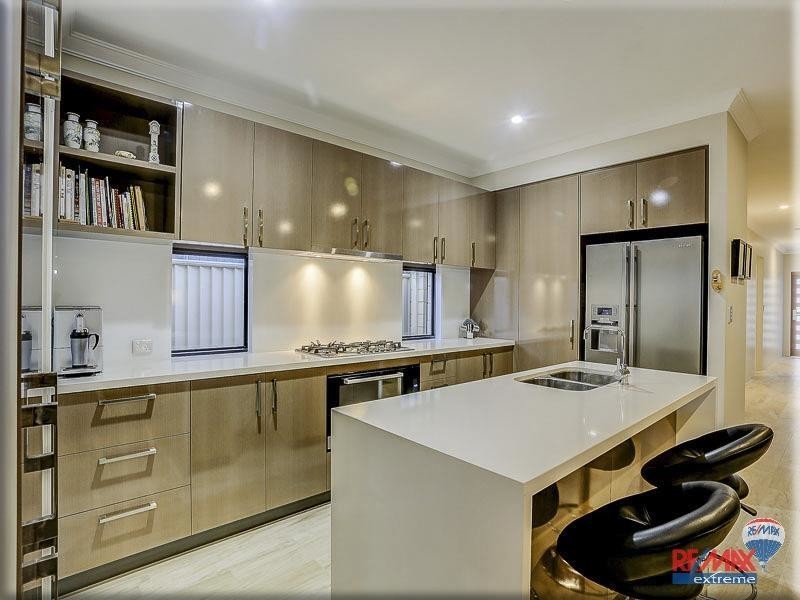 37 Comito Bend, Alkimos WA 6038