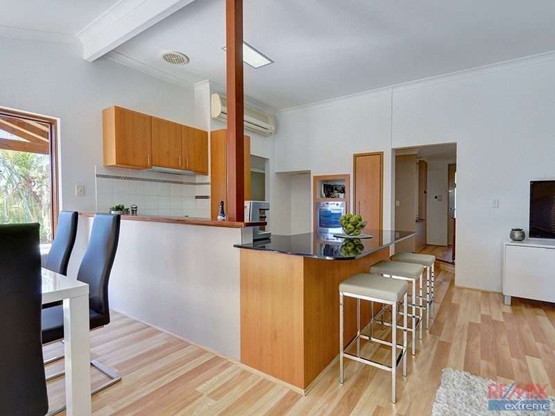 9 Shannon Close, Woodvale WA 6026