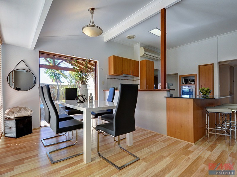 9 Shannon Close, Woodvale WA 6026