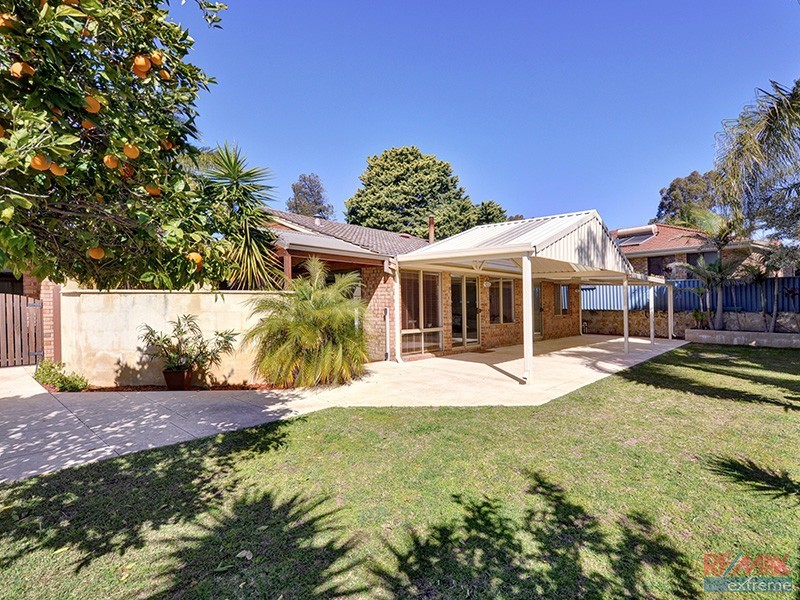 9 Shannon Close, Woodvale WA 6026