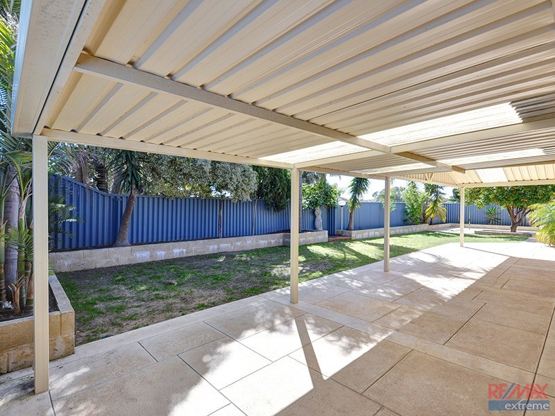 9 Shannon Close, Woodvale WA 6026