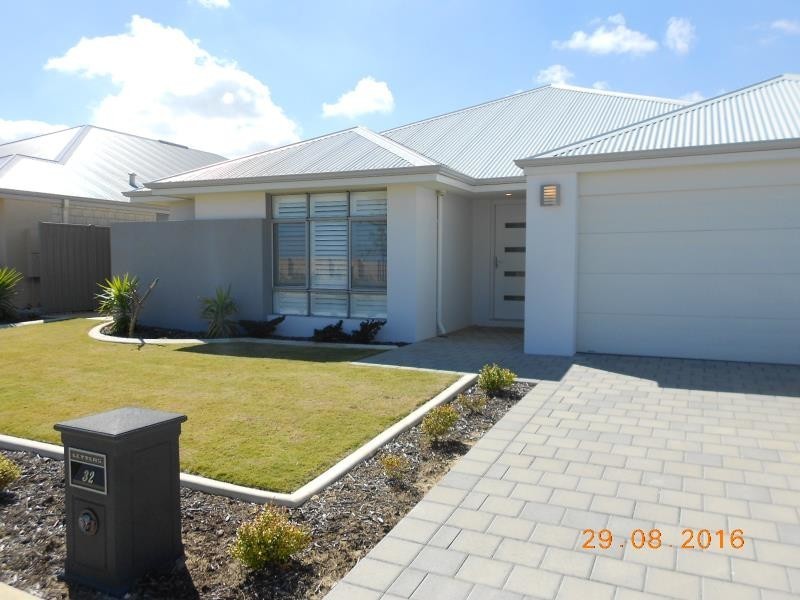 32 Chesham Rise, Alkimos WA 6038
