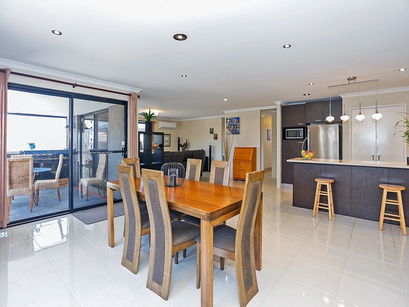 49 Vanderlin Crescent, Ridgewood WA 6030