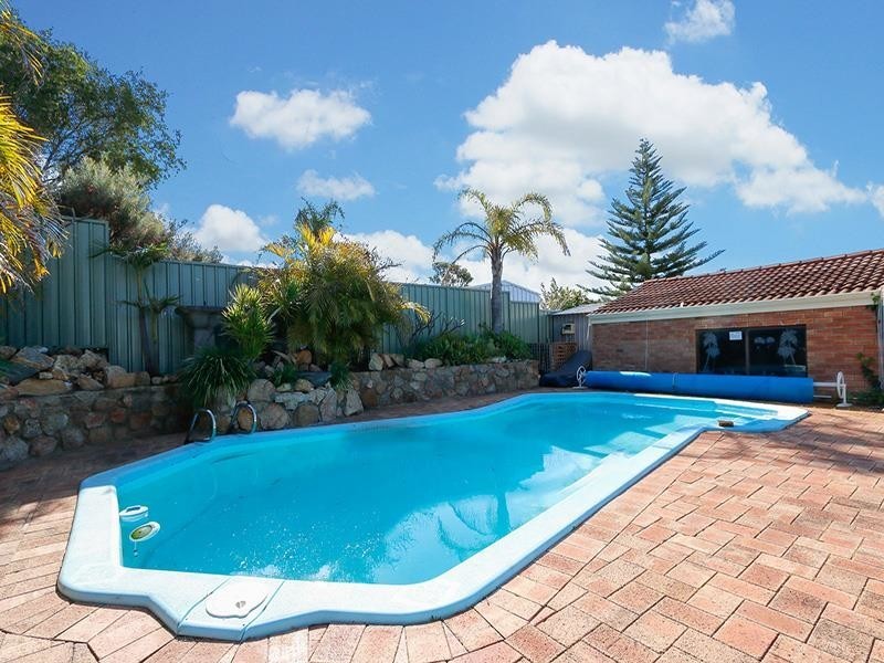 15 Conway Grove, Heathridge WA 6027
