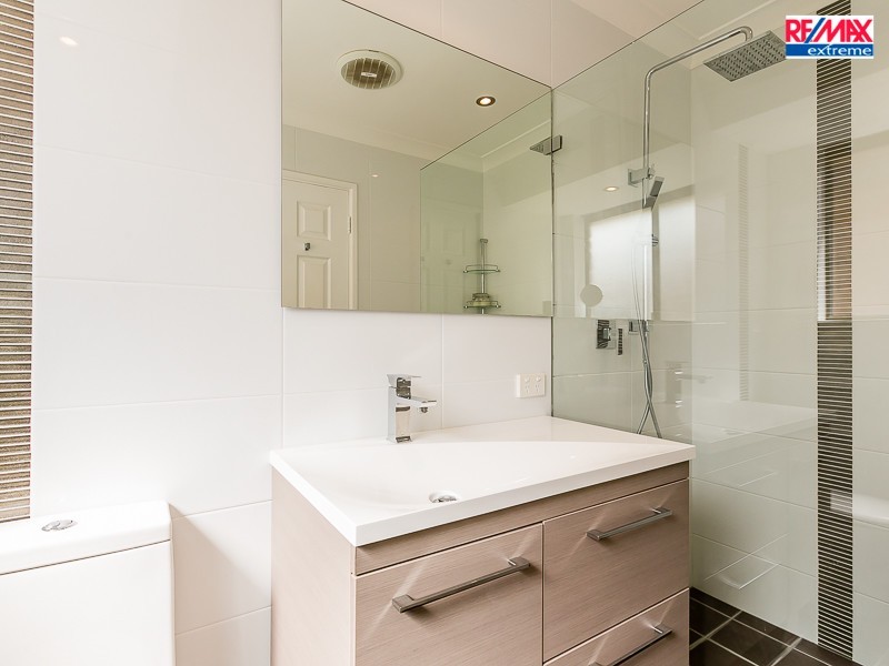 6 Jury Close, Ocean Reef WA 6027