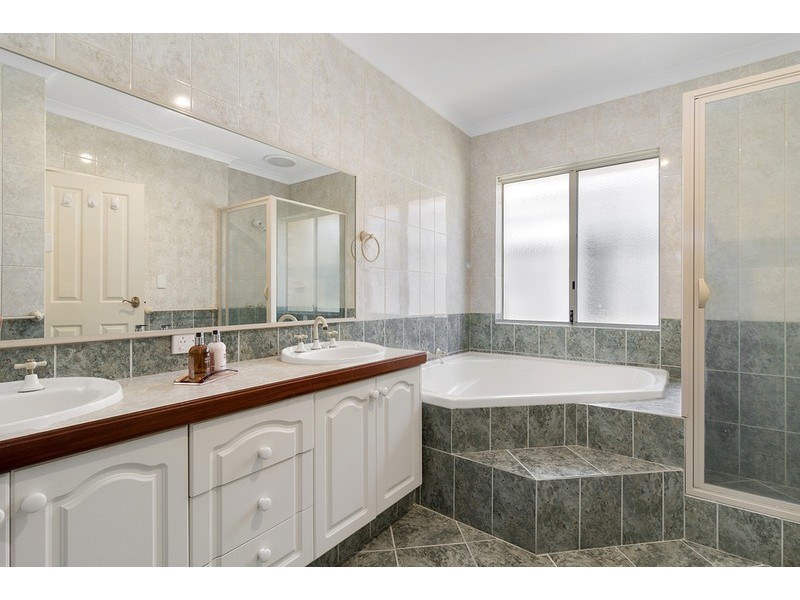 27 Harbour Town Heights, Connolly WA 6027