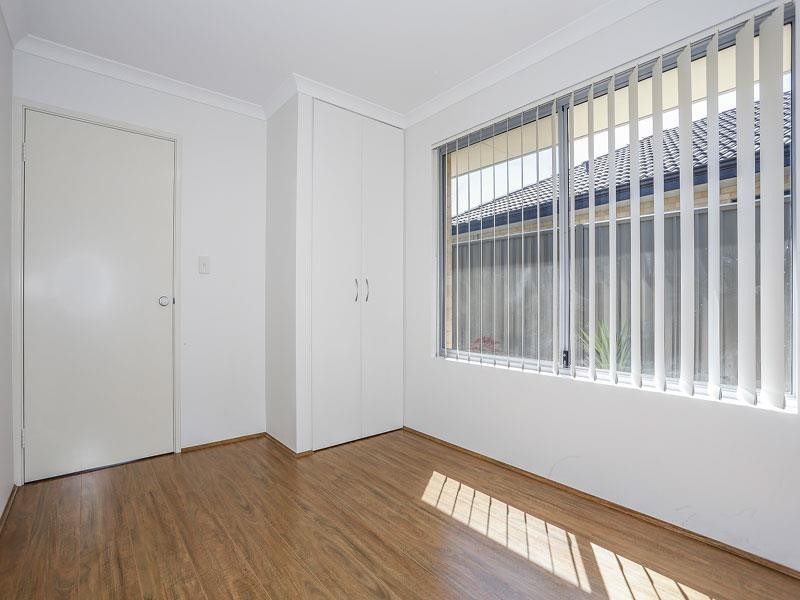 67 Splendens Avenue, Banksia Grove WA 6031