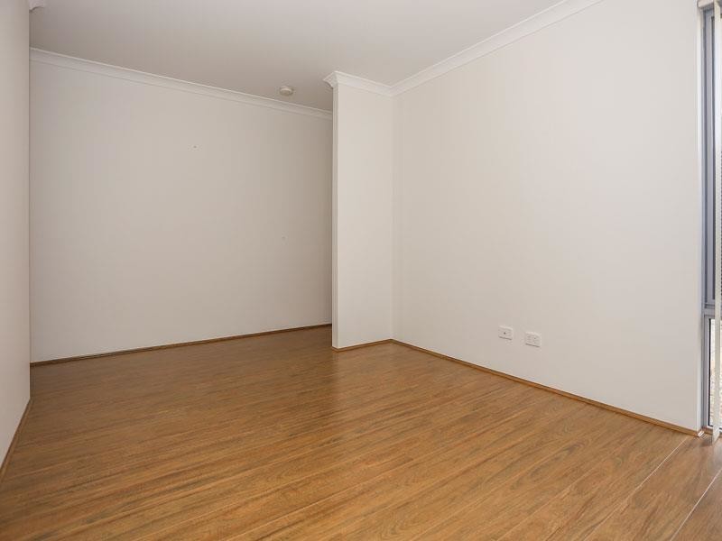 67 Splendens Avenue, Banksia Grove WA 6031