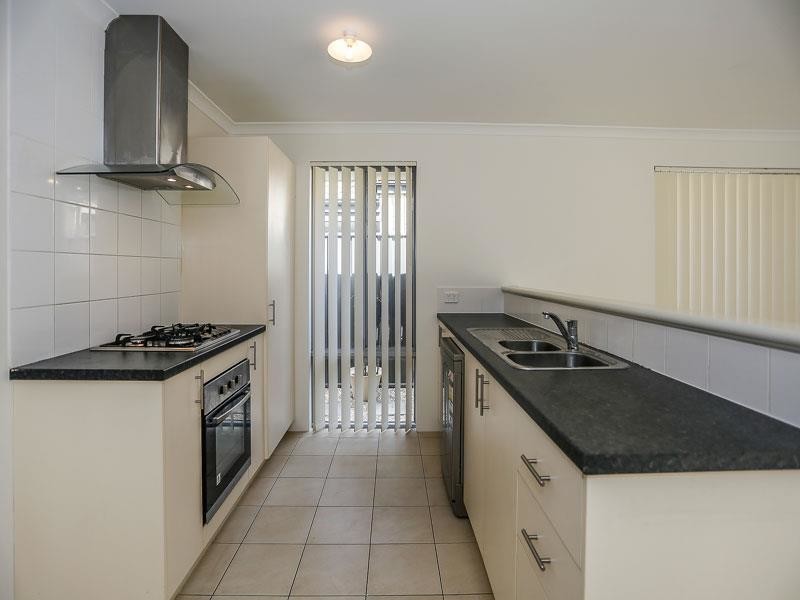 67 Splendens Avenue, Banksia Grove WA 6031