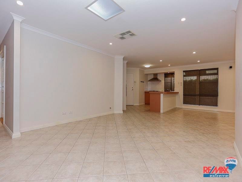 14 Heacham Avenue, Hocking WA 6065