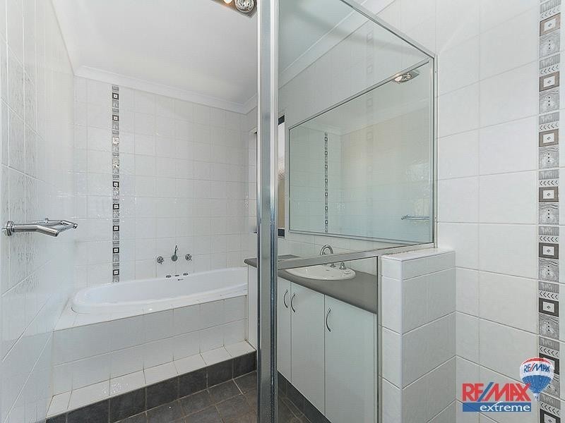 19 Cockleshell Brace, Jindalee, Jindalee WA 6036