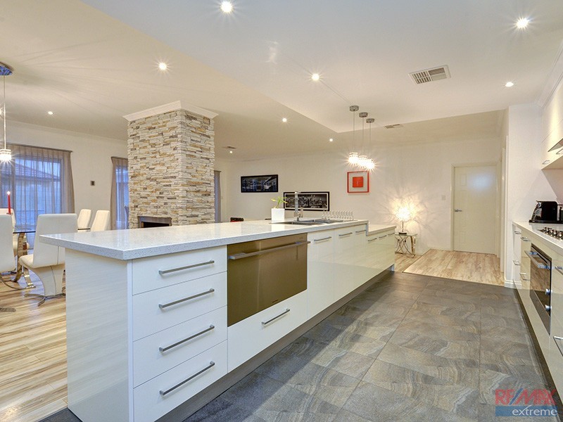 12 Barquentine Avenue, Jindalee WA 6036