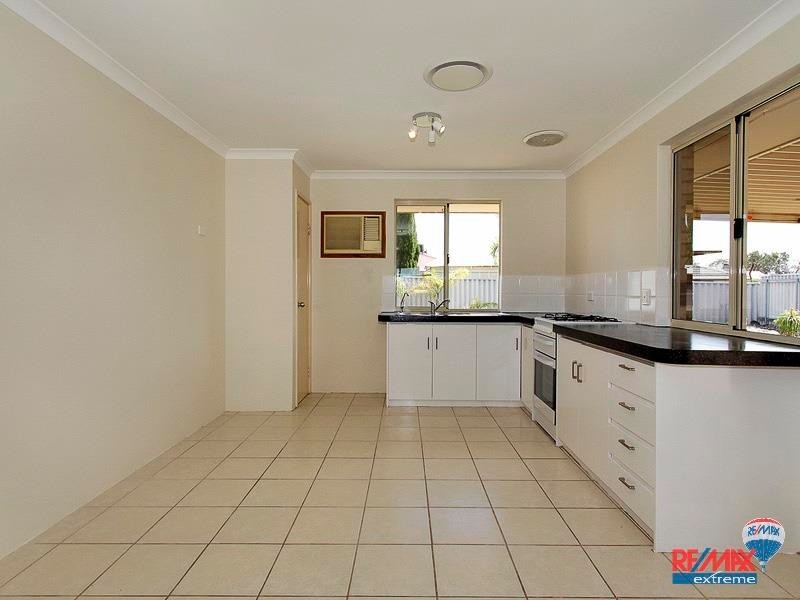 61 Frond Circuit, Banksia Grove WA 6031