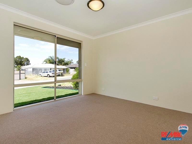 61 Frond Circuit, Banksia Grove WA 6031