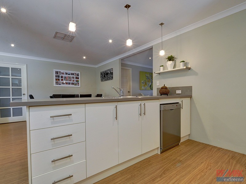 42 Vanderlin Crescent, Ridgewood WA 6030