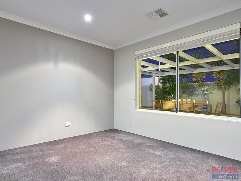 24 Leeway Loop, Alkimos WA 6038